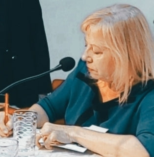 Εκτός οθόνης